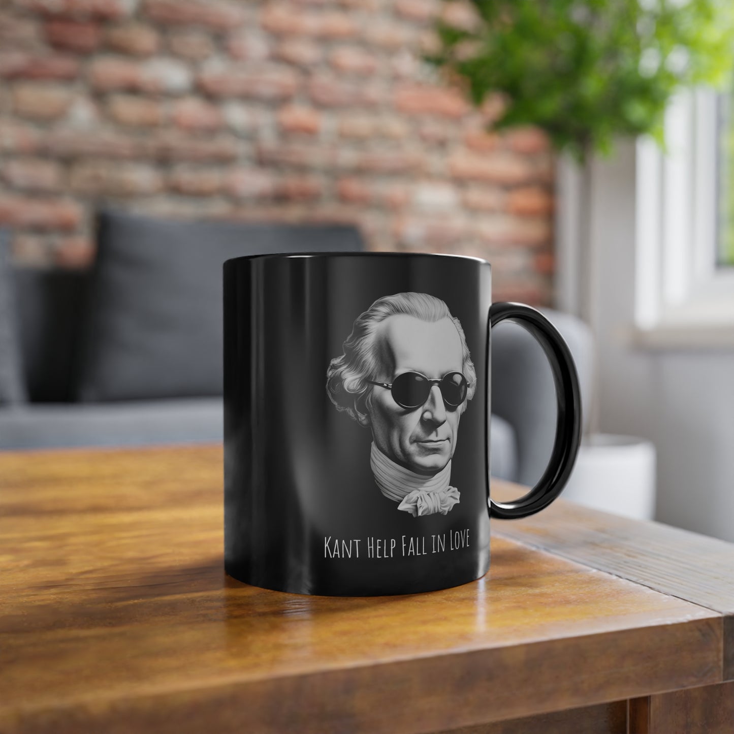 Schwarze Philosophen Tasse "Can`t help fall in Love"