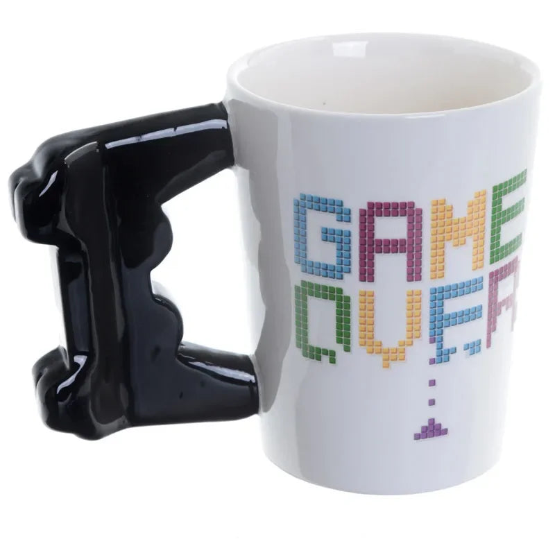 Gamer Tasse mit Controller als Henkel