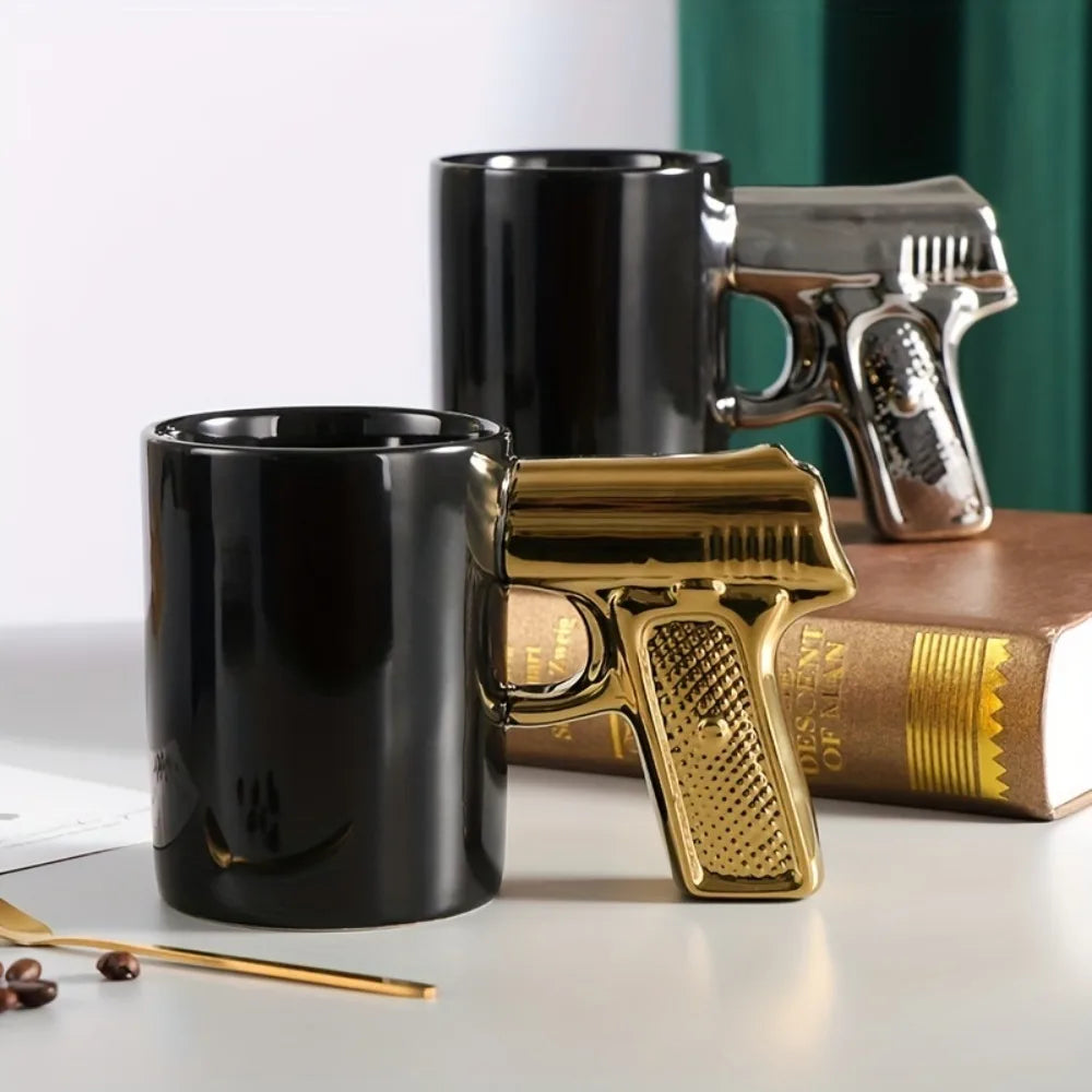 Tasse mit Pistolengriff